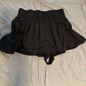Free People Movement athletic shorts - size M - black